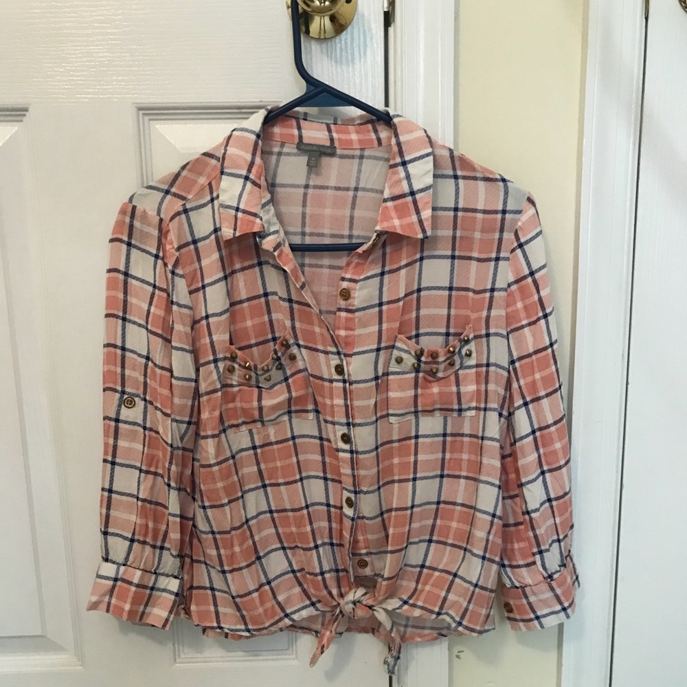 Cute plaid button up with accents